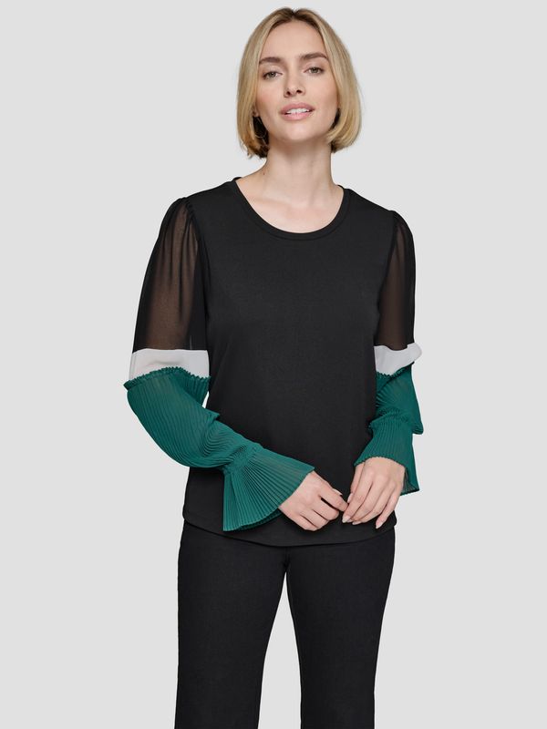 Blusa con mangas plisadas