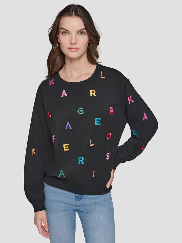 Sweater con letras dispersas