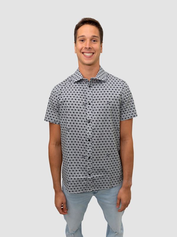Camisa con estampado geométrico