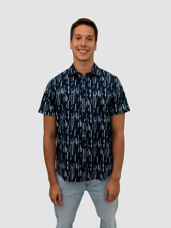Camisa con estampado abstracto y firma