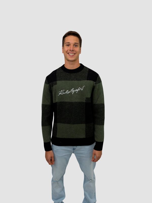 Sweater cuadros grandes con la firma de KARL