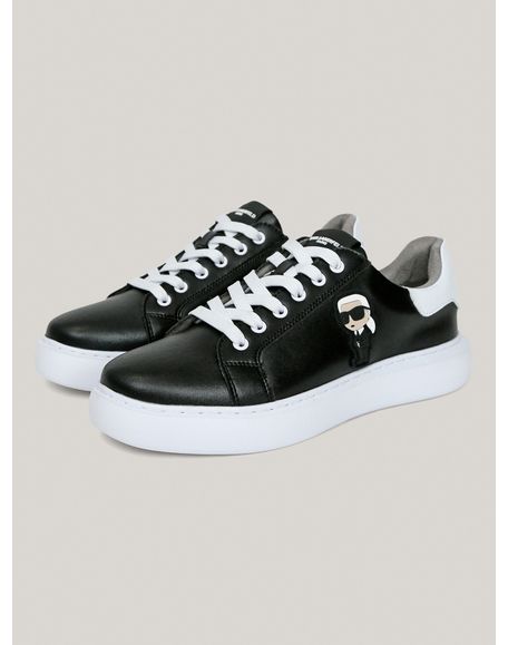 Zapatillas con parche de KARL