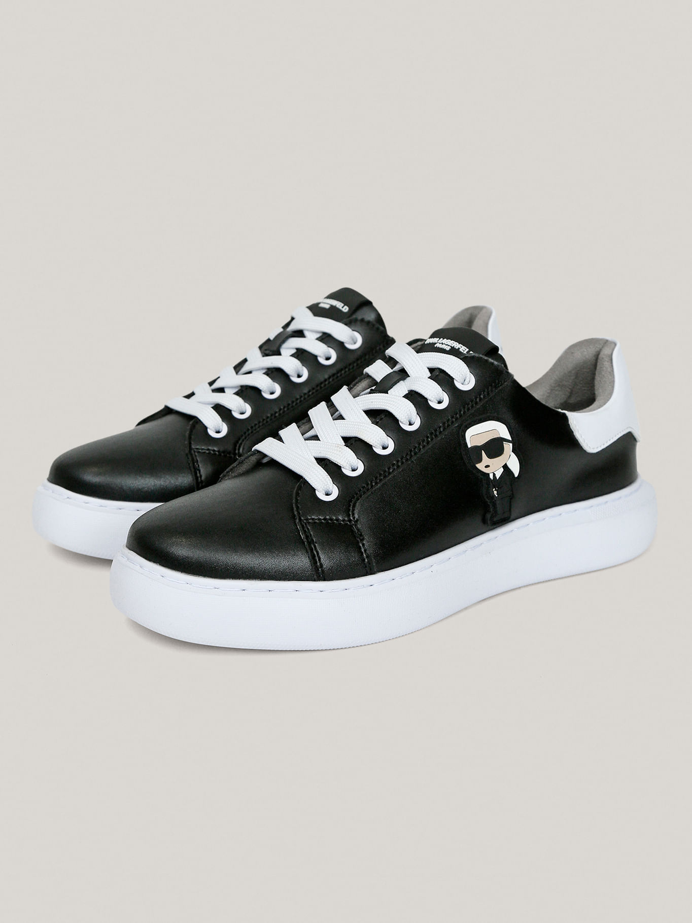 935 Zapatillas con parche de KARL