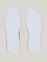 label-3