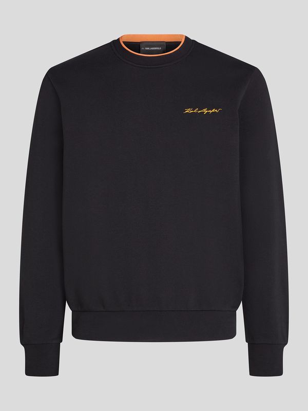 Polerón con diseño en contraste