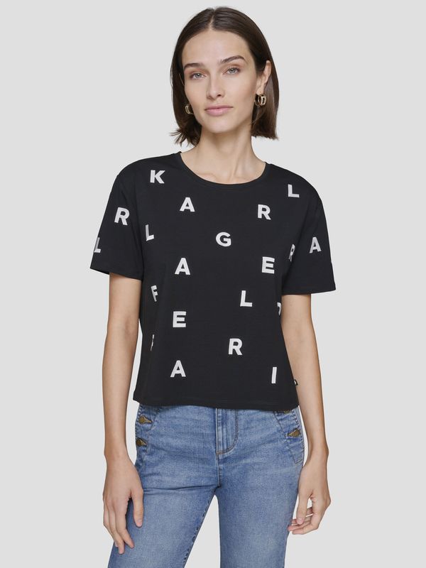 Polera con letras dispersas tejidas
